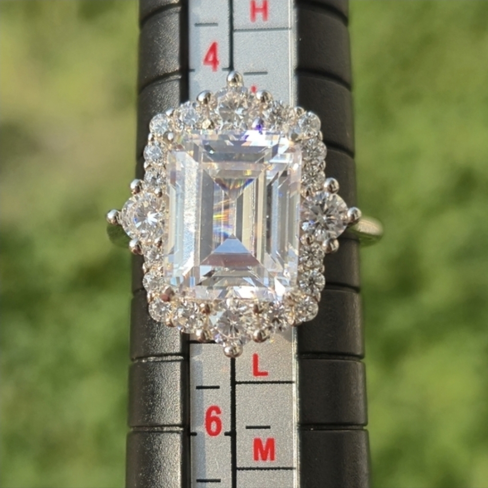 4 Carat Emerald-cut Halo Moissanite Ring Size 5# New